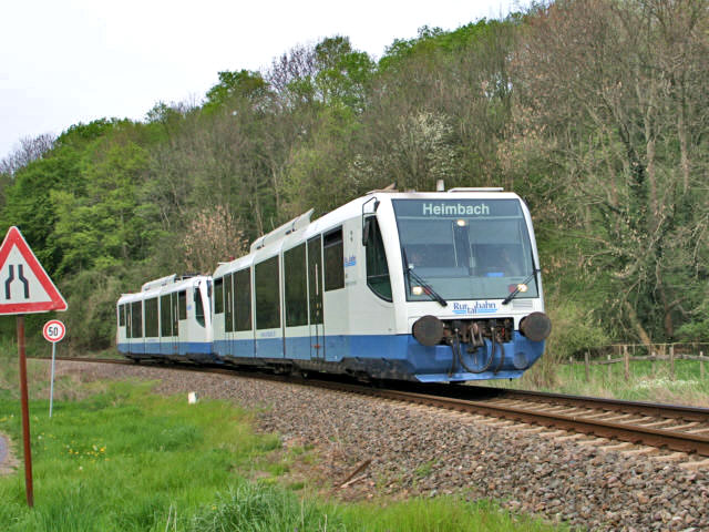 Regiosprinter nördlich von Üdingen