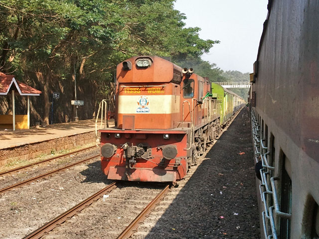 11358 im Bhf Sangameshwar Road