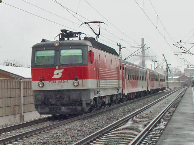 1144 im Bhf Raubling-Pfraumdorf