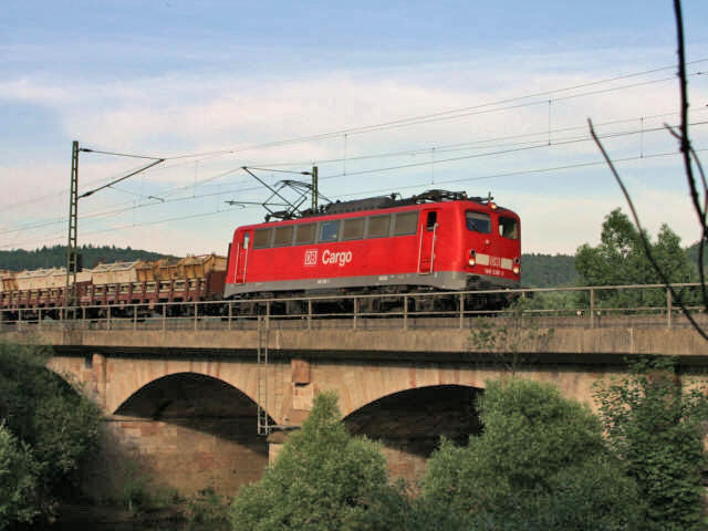 140  s&uuml;dl. von C&ouml;lbe auf der Lahnbr&uuml;cke