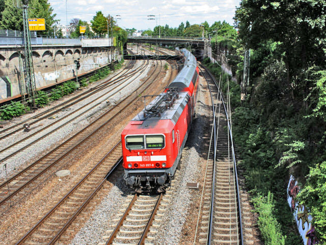 143 südlich des Bhfs Ludwigsburg