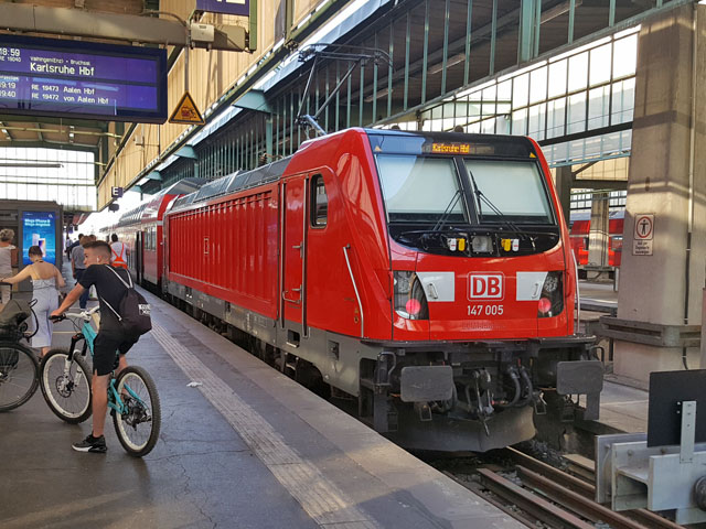147  im Hbf Stuttgart 