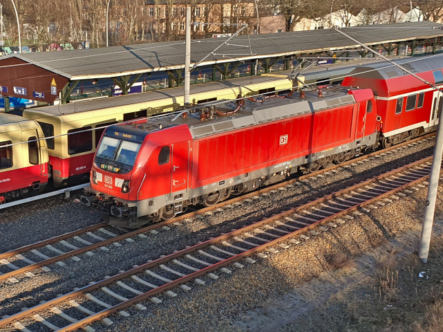 147 am S-Bahnhof Berlin-Johannisthal