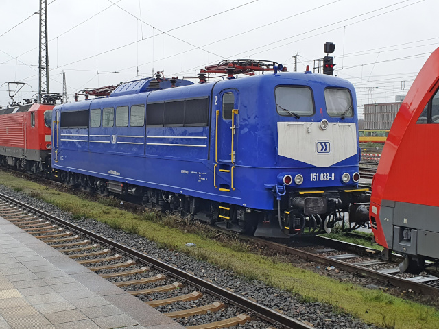 151 im Hbf Karlsruhe