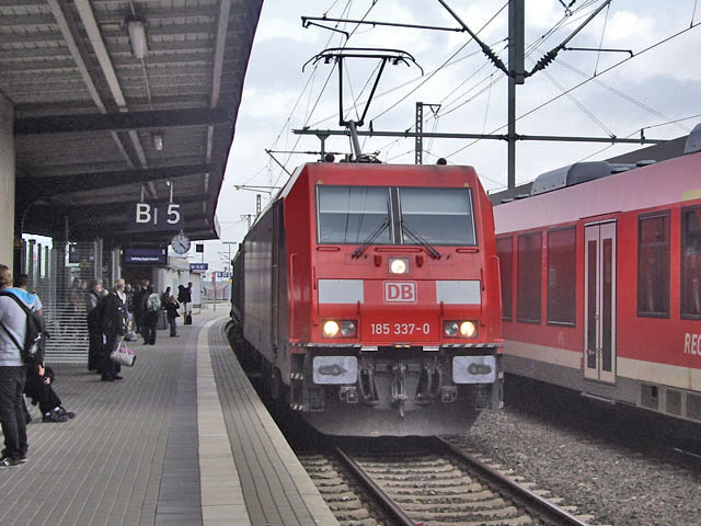 185  im Bhf Neum&uuml;nster