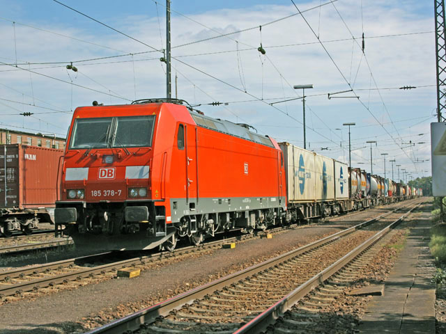 185  im G&uuml;terbahnhof Kornwestheim