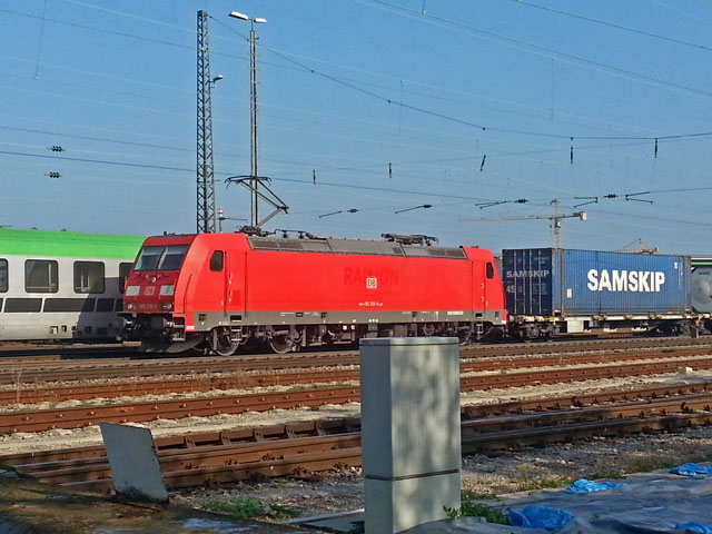 185  im G&uuml;terbahnhof Freiburg
