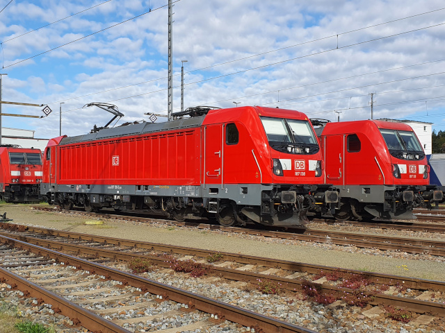 187  im Rangierbahnhof Neuseddin
