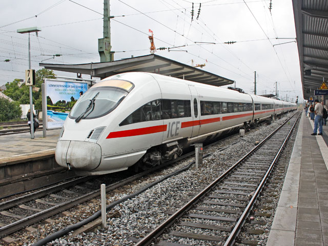 4011  im Bhf. M&uuml;nchen-Pasing