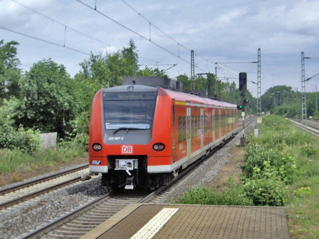 425 im Bhf Bad Nauheim