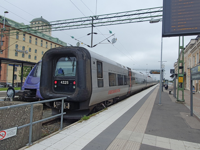 4325 im Bhf Kristianstad C