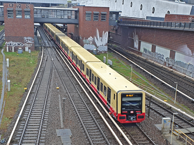 484 �Bhf Berlin-Gesundbrunnen 