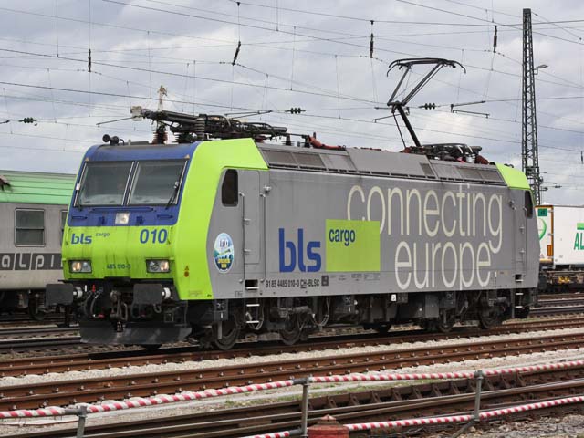 485  im G&uuml;terbahnhof Freiburg