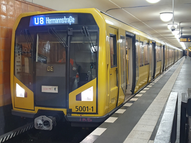 5001 Berlin, U-Bhf Rosenthaler Platz