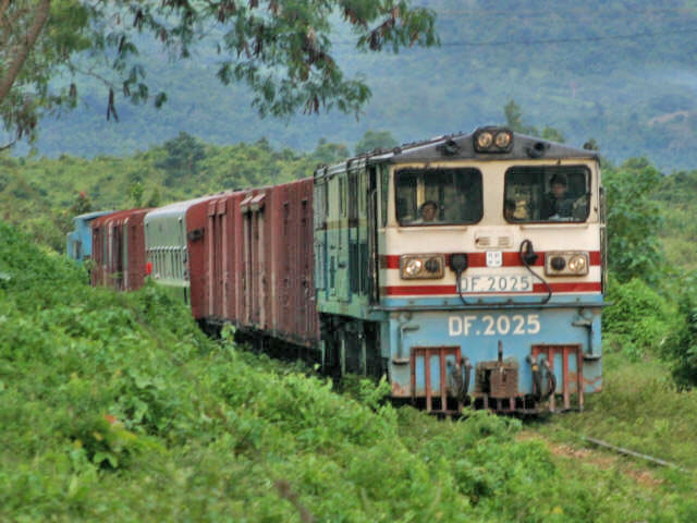 DF.2025 �zwischen Kyaukme und Pyin Oo Lwin
