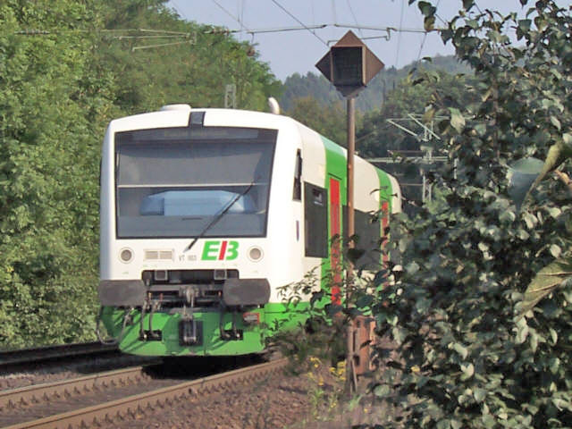 VT 003  im Bhf Speele
