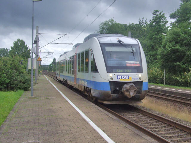 VT 306  im Bhf Flintbek